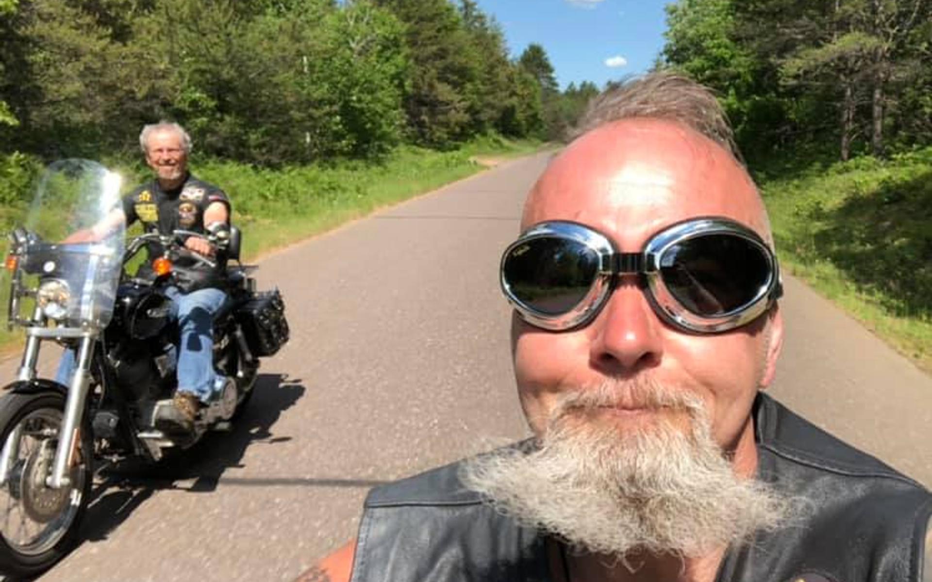Brian Cole auf seinem Motorrad