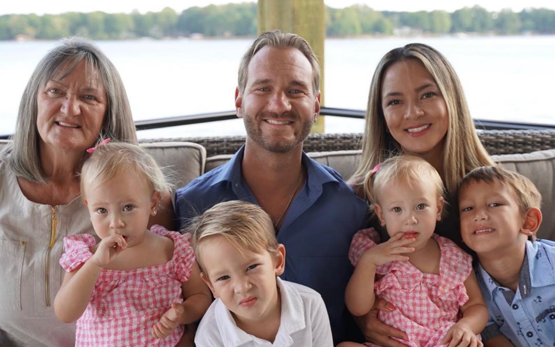 Nick Vujicic mit seiner Familie