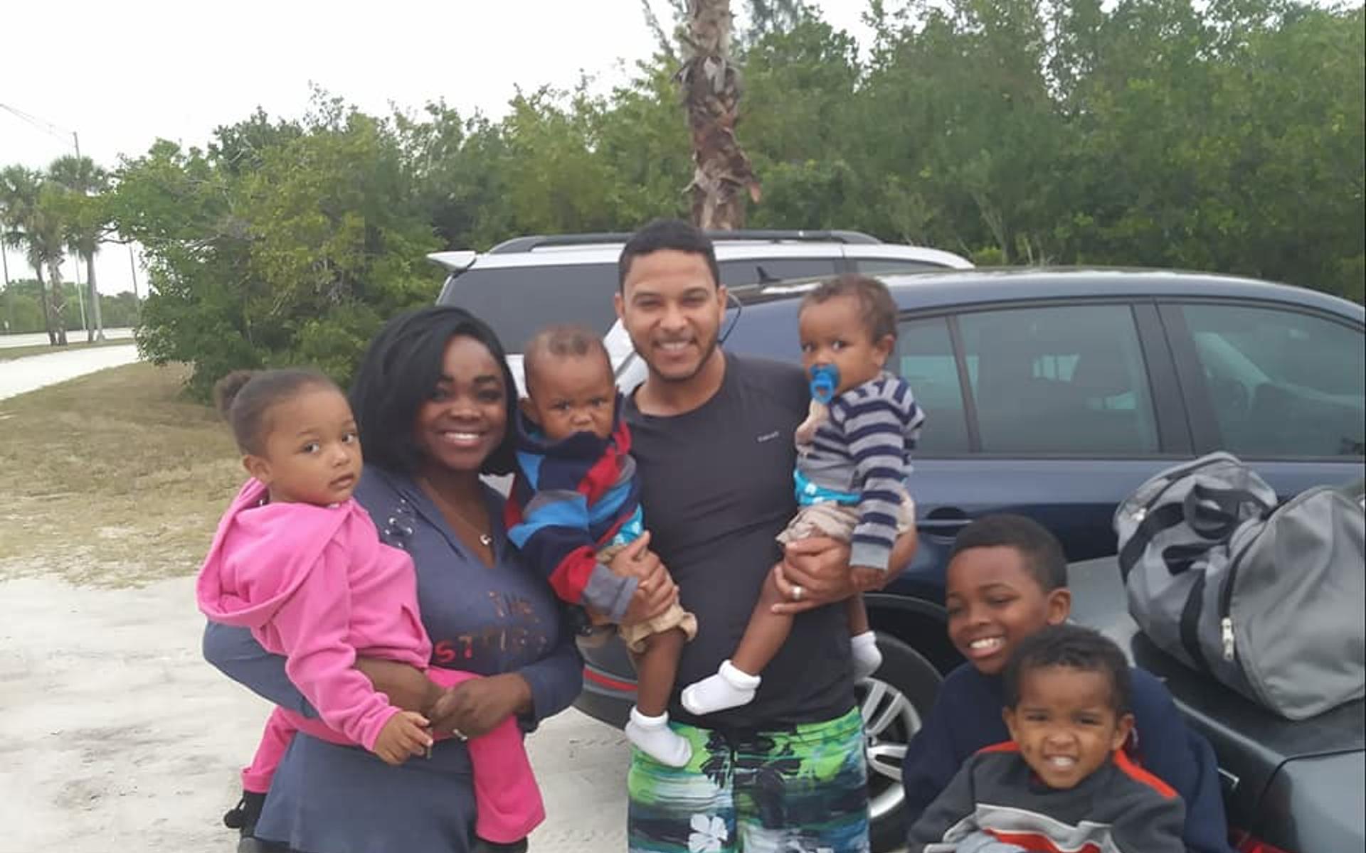Kris-Lynn Williams mit ihrer Familie