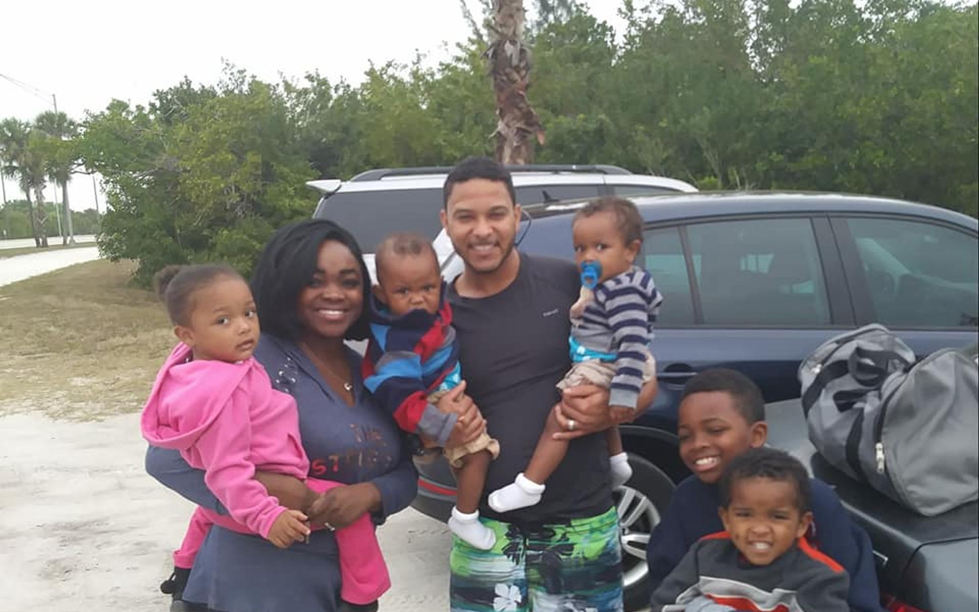 Kris-Lynn Williams mit ihrer Familie