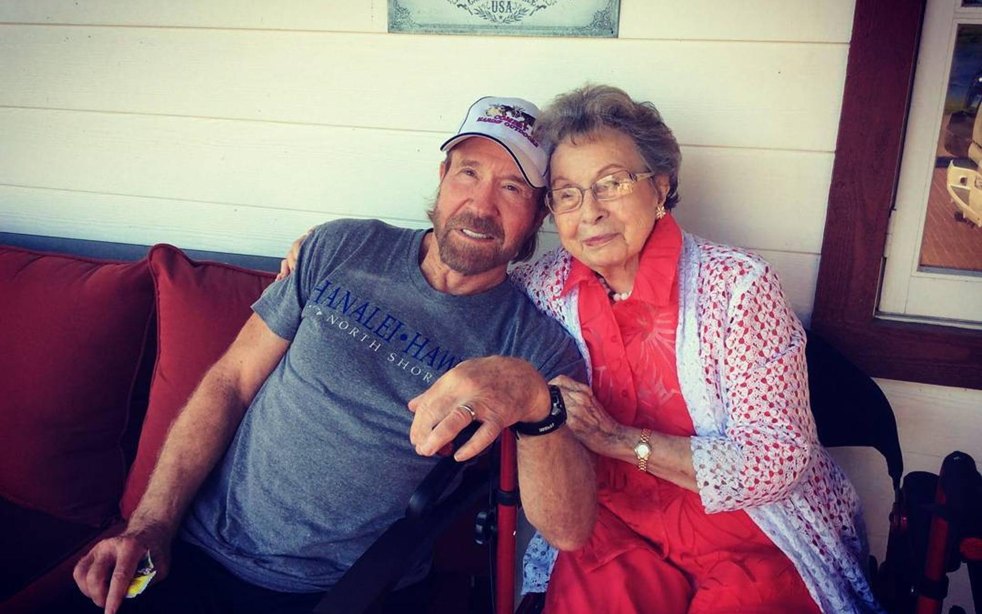 Chuck Norris und seine Mutter Wilma