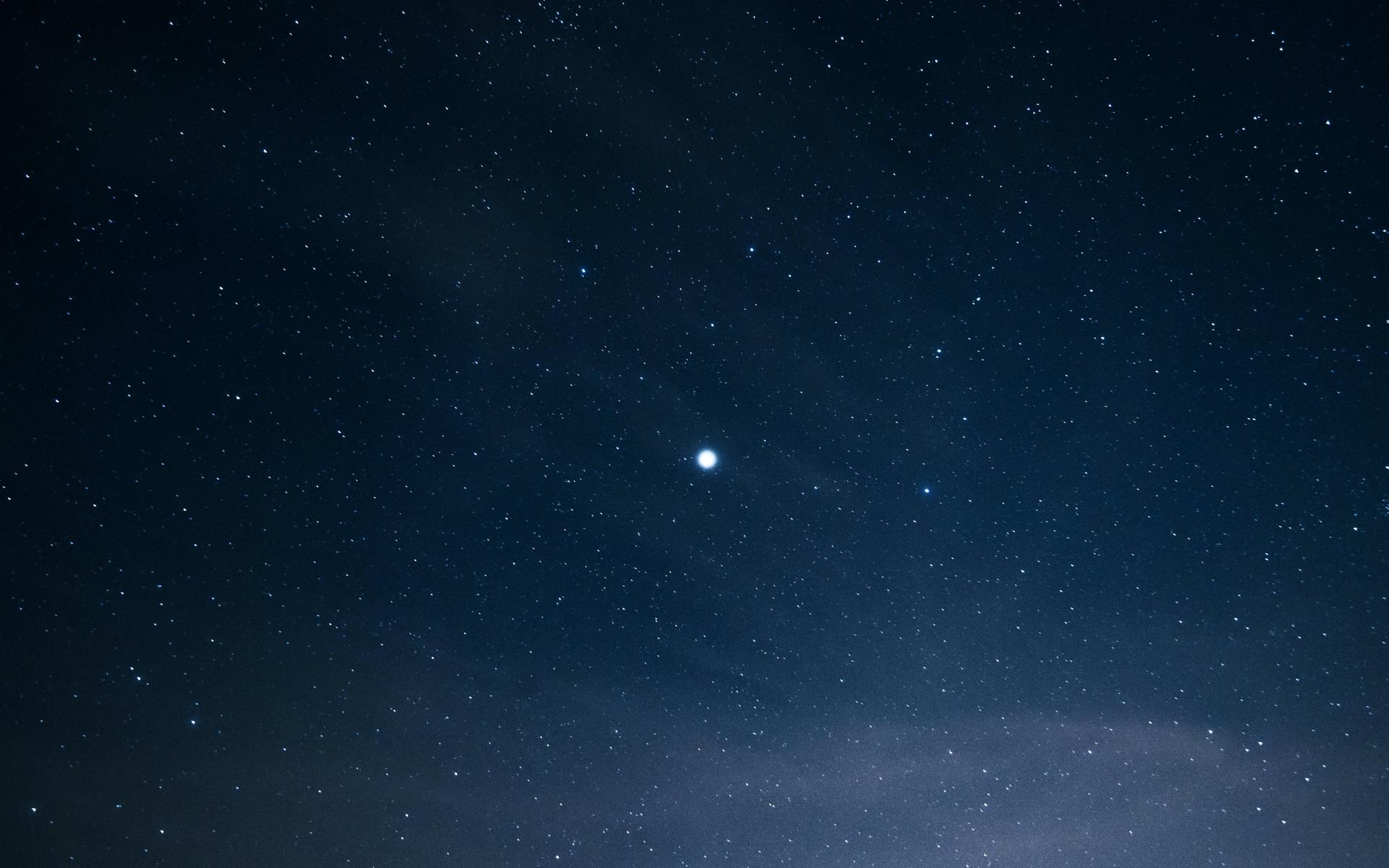 Ein heller Stern am Himmel