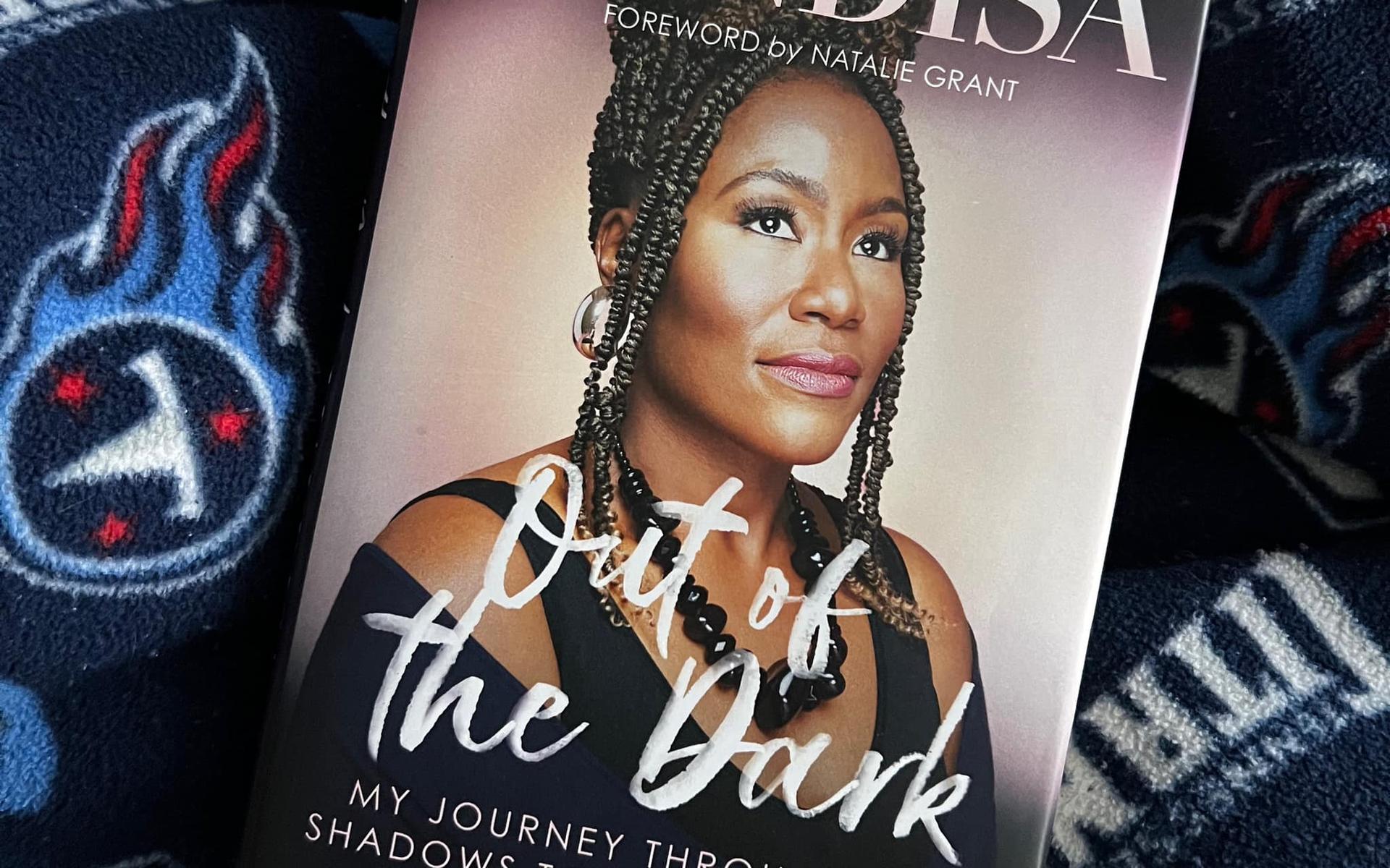 Ihr Buch «Out of the Dark: My Journey Through The Shadows To Find God's Joy»