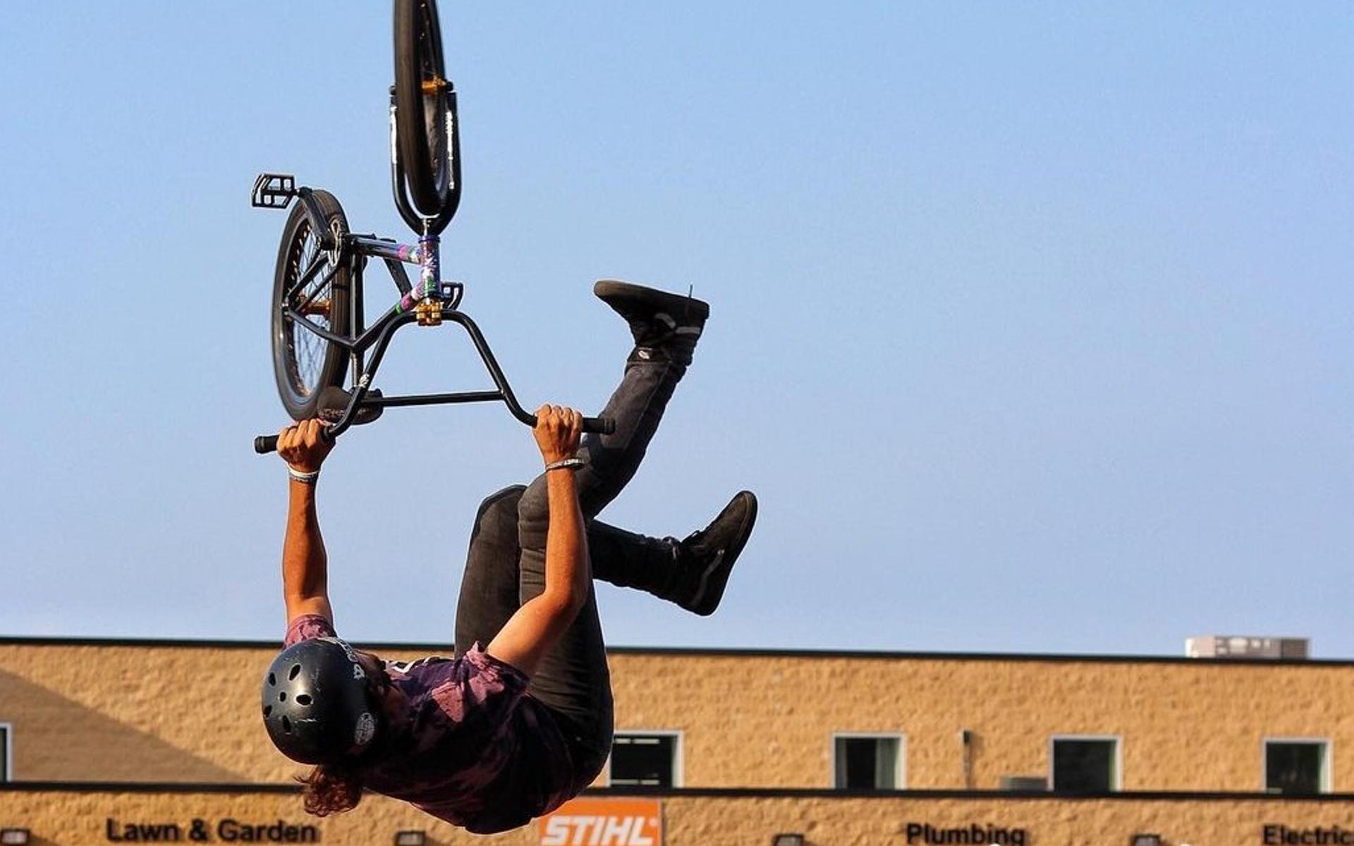 Louie Cortese auf dem BMX