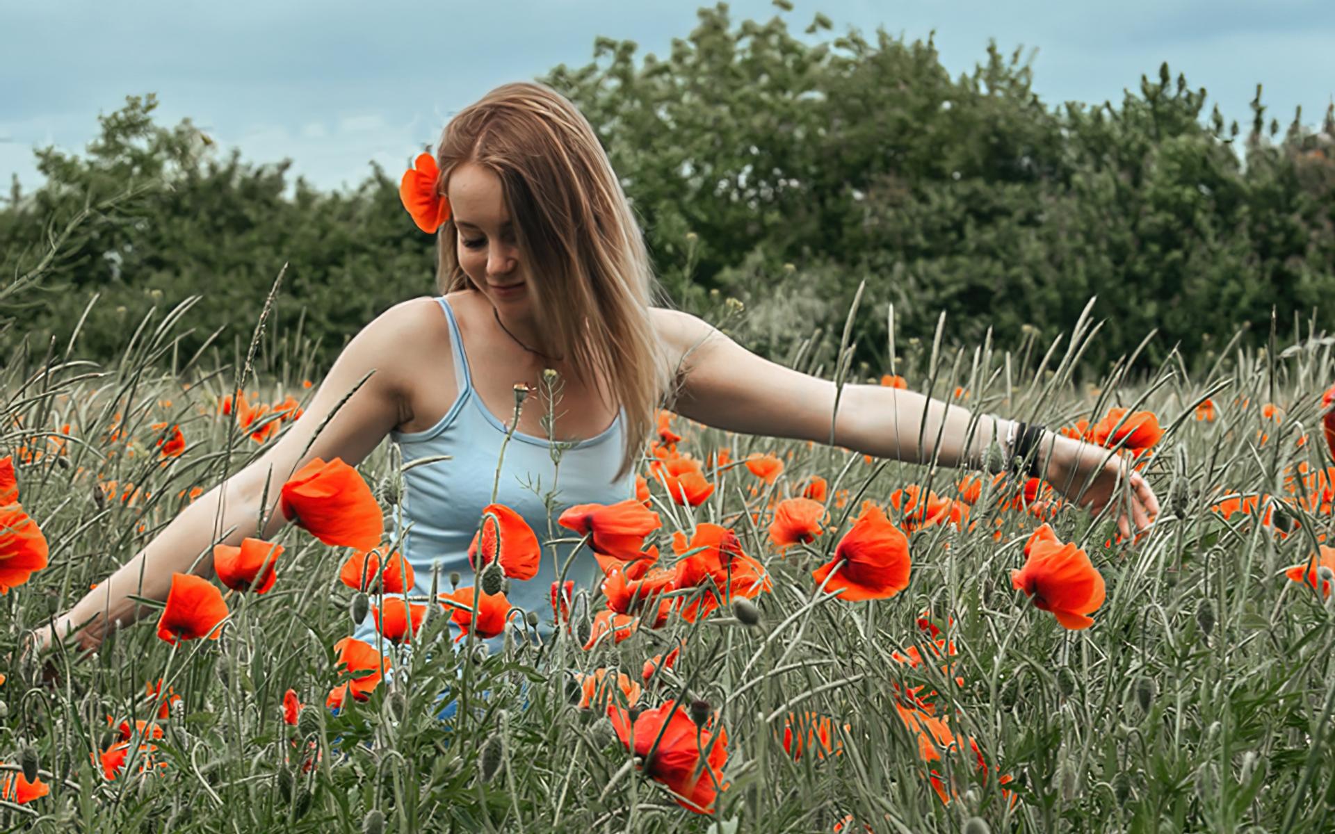 Eine Frau im Feld