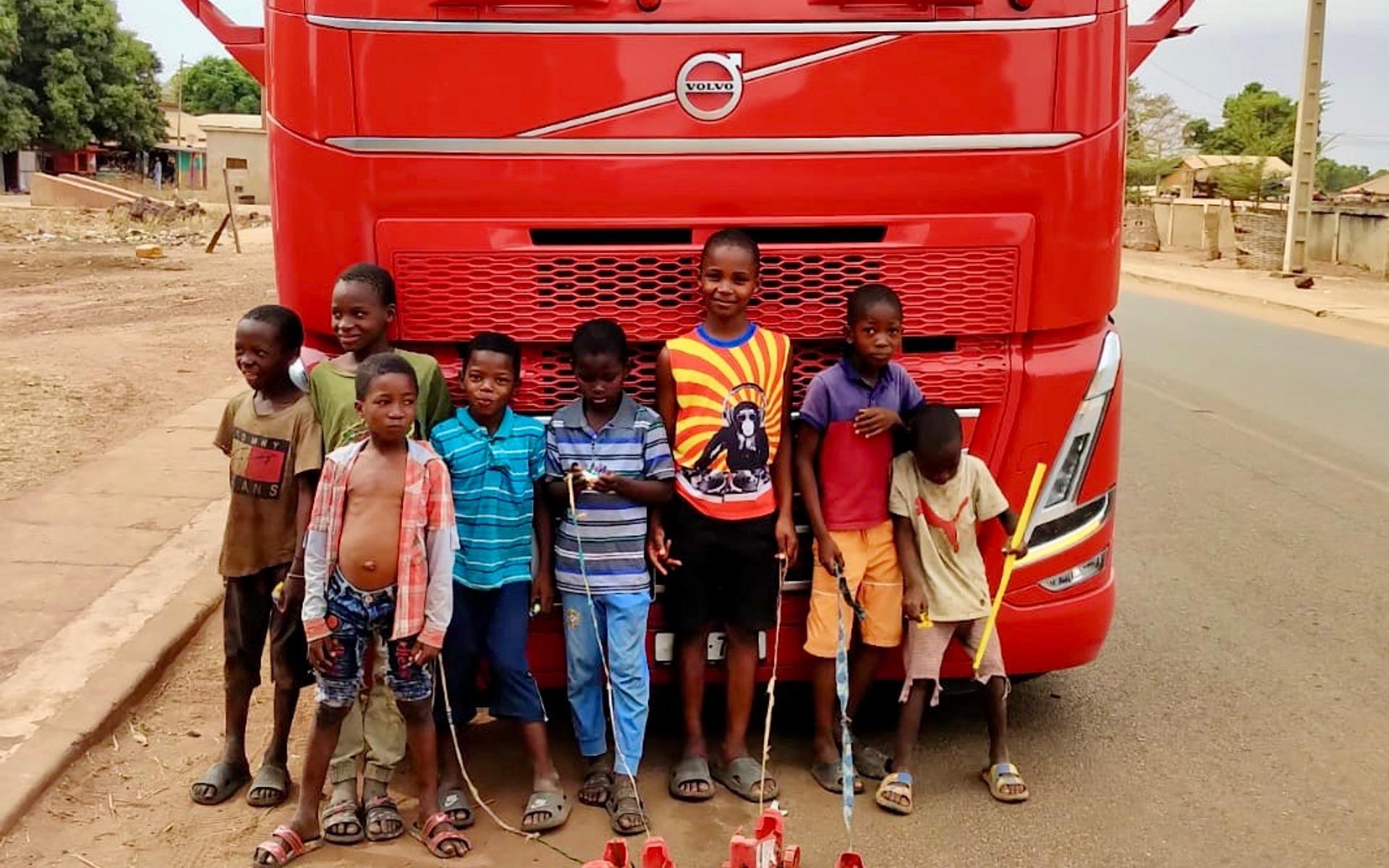 «Wir sind mit zwei Lastwagen in der Elfenbeinküste, in Abidjan, gewesen»