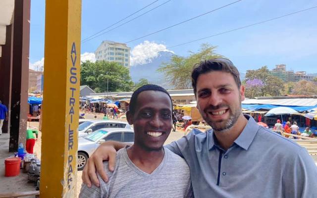 Jon Farino mit Hamzal