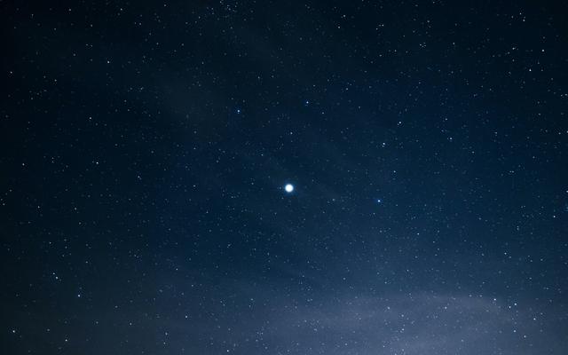 Ein heller Stern am Himmel