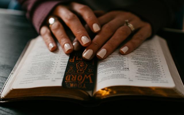 Stellung der Frau in der Bibel