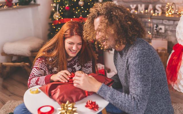 Warum beschenken wir uns an Weihnachten?
