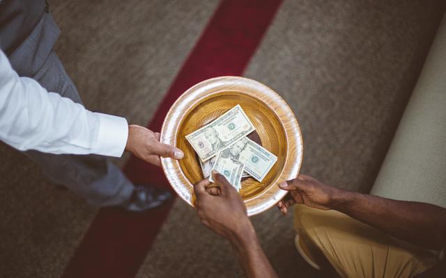 Das Wohlstandsevangelium legt viel Wert auf grosse Spenden