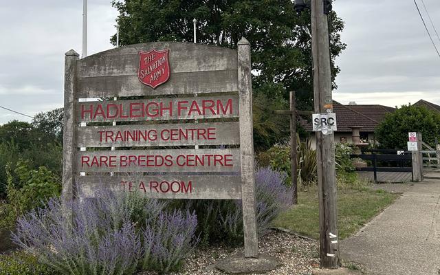 Der Einsatz fand östlich von London auf der Hadleigh Farm der Heilsarmee statt