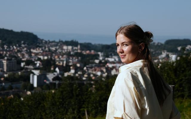 Navina vor Stadtpanorama
